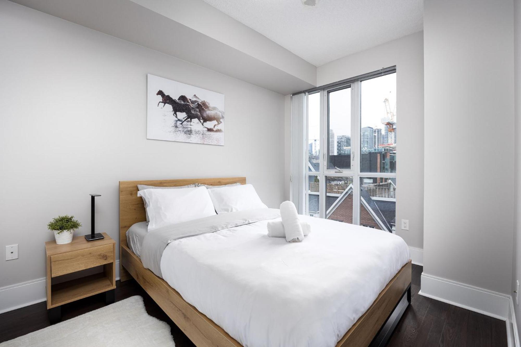 Dwtn Condo Near Cn Tower! W/ Free Parking Toronto Exterior photo